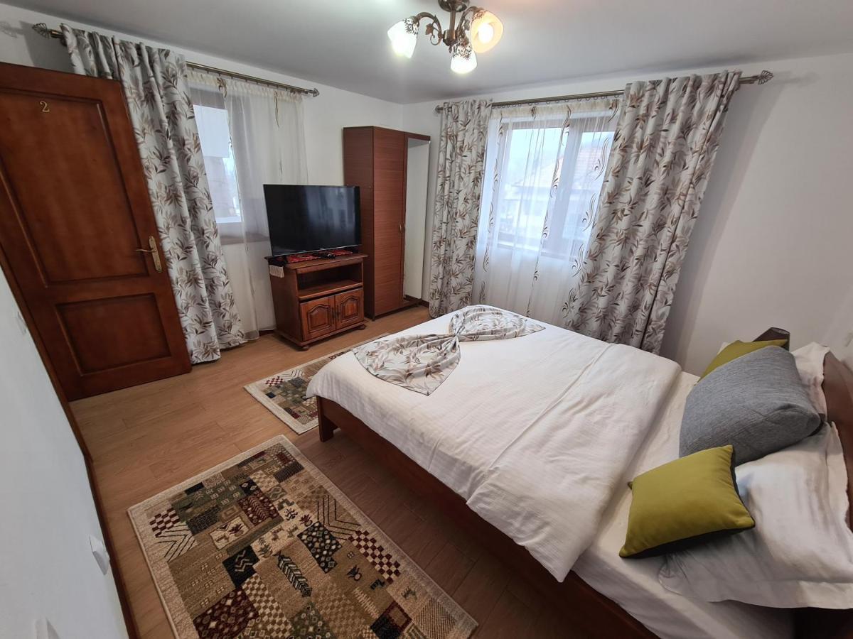 Casa Hera Călimăneşti エクステリア 写真